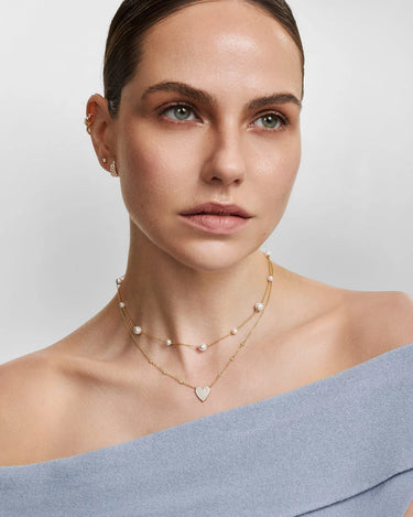 Alternating Shell Pearl Station Necklace
